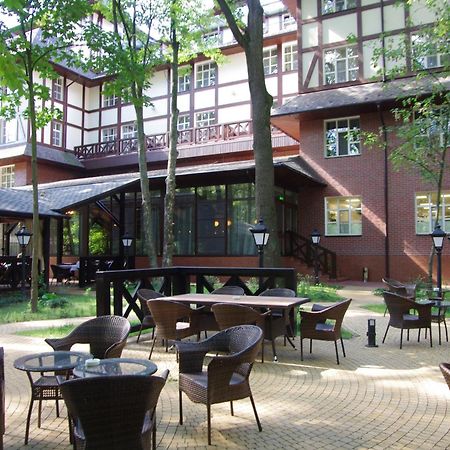 Park-Hotel Golosievo Kyiv Exterior foto