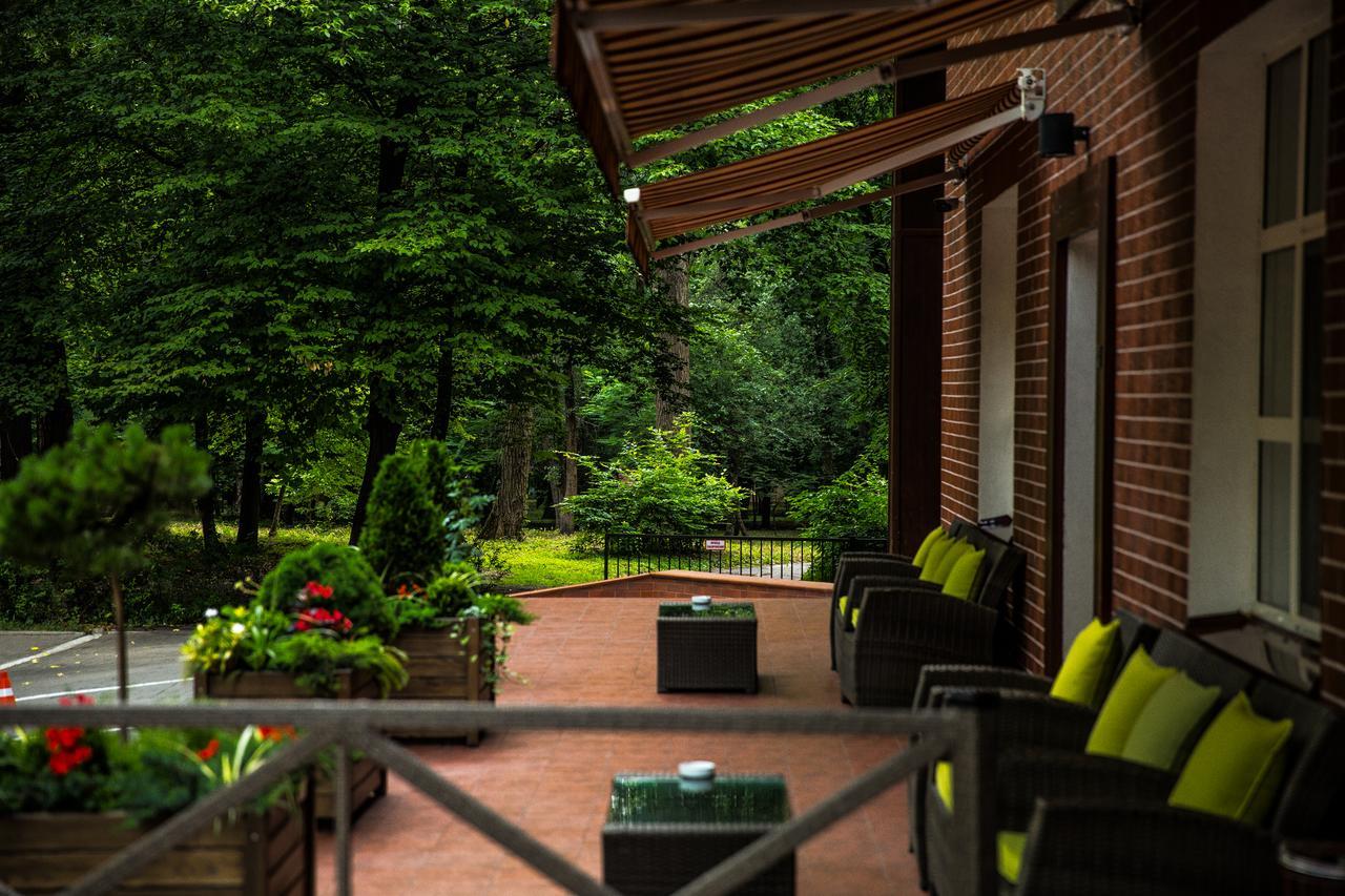 Park-Hotel Golosievo Kyiv Exterior foto